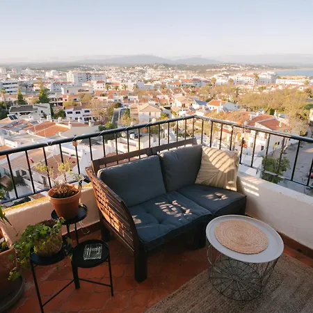 Marisol Apartment *